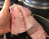 Foto del paso 3 de la receta: Pesca del día con camarones y azafrán