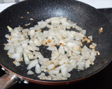 Foto del paso 4 de la receta: Calamares rellenos de butifarra, bacon y verduras