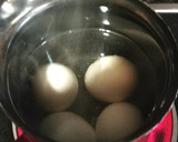 Foto del paso 3 de la receta: Salsa de tomate con huevos