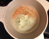 A picture of step 2 of Noodles with Loofah and Red Lentils.
