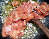 Foto langkah ke 2 dari resep Ayam goreng mentega.