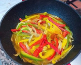 Foto del paso 6 de la receta: Fideos soba en salsa de ostras con langostinos y curry madrás
