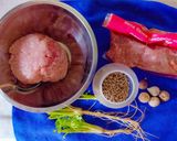 รูปขั้นตอนการทำที่ 1 ของ หมูคลุกเกล็ดขนมปัง