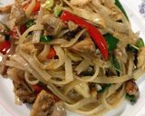 รูปขั้นตอนการทำที่ 3 ของ Brown-rice pasta ผัดขี้เมาไก่รวน