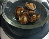 Foto del paso 1 de la receta: Pollo con boletus deshidratados y champi