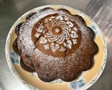 A picture of step 11 of Yogurt, Honey, and Chocolate Cake.