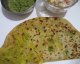 A picture of step 4 of Aloo matar paratha.