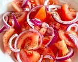 Hình bước làm 2 của món 🌱 Salad Cà Chua Hành Tây