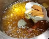A picture of step 2 of Kashmiri Kahwa.