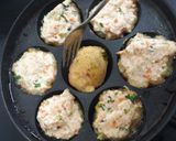 A picture of step 3 of Suji Appe.