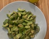 Foto del paso 2 de la receta Ensalada de aguacate y langostinos