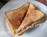 A picture of step 6 of Egg in Bread Toast.