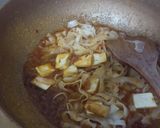 A picture of step 6 of Chaiya-Style Vegetarian Pad Thai.