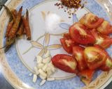 A picture of step 1 of Tomato Garlic Chutney.