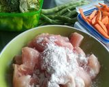 Foto del paso 1 de la receta: Pollo con vegetales agridulces 🥙