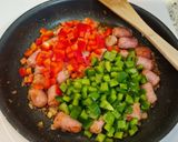 Foto del paso 3 de la receta Pisto con salchichas frescas