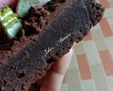 Foto langkah ke 7 dari resep Brownies Panggang Simpel.