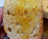 Foto langkah ke 2 dari resep Roti Panggang Oles Telur Mayonnaise.