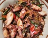 Foto langkah ke 1 dari resep Cumi tumis asin mantap.