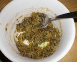 Foto del paso 4 de la receta Pollo asado con limón y romero
