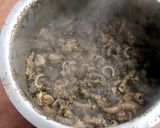 A picture of step 1 of Stewed matumbo (Tripe).