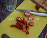 Foto langkah ke 2 dari resep Strawberry Mojito.