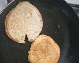 Foto del paso 1 de la receta: Omelets con Pan Tostados (con pan de Ayer) 🍳