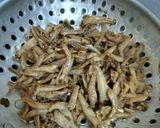 Foto langkah ke 2 dari resep Tumis daun singkong.