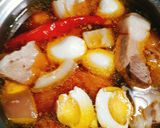 Hình bước làm 2 của món Thịt kho trứng muối