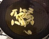 Foto del paso 2 de la receta: Gambas al ajillo - a mi manera