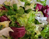 Foto del paso 1 de la receta: Ensalada gourmet con aguacate, requesón, frutos secos y miel
