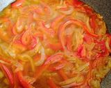 Foto del paso 3 de la receta: Seitán en salsa de cebolla y pimientos