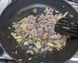 Foto langkah ke 2 dari resep Creamy Fettuccine with Beef Bacon.