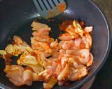 รูปขั้นตอนการทำที่ 2 ของ ไก่ผัดพริกแกงเมนูกับข้าวทำง่าย