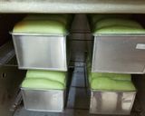 Foto langkah ke 4 dari resep Roti Sobek Pandan Aneka Rasa.