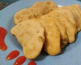 Foto langkah ke 6 dari resep Cireng isi Keju dan sosis pedas.