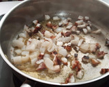 Foto del paso 4 de la receta: Pescadilla en salsa con pulpo y pota