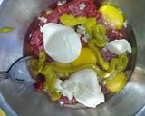 Foto del paso 1 de la receta: Hamburguesas/con ensalada de tomate, queso y orégano