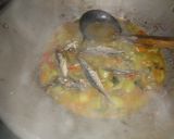 Foto langkah ke 7 dari resep Tumis ikan pedak tomat ijo.