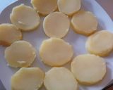 A picture of step 1 of Asparagus, prosciutto and provolone potato stack.