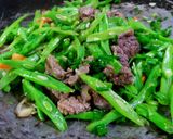 Hình bước làm 2 của món Đậu cô ve xào thịt bò