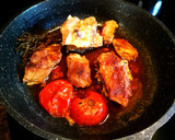 Foto del paso 3 de la receta: Paletilla de cordero en salsa al aguardiente y tomillo