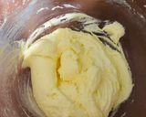 A picture of step 1 of Hidden heart raspberry cake.