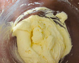 A picture of step 1 of Hidden heart raspberry cake.