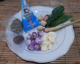 Foto langkah ke 1 dari resep 225. Opor Ayam Kuah Putih.