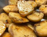 Foto del paso 2 de la receta: Gajos de papas condimentadas al horno