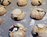 Foto del passaggio 6 della ricetta Biscotti screpolati ai mirtilli
