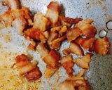 A picture of step 1 of Brown Rice with Caramelized Pork Sauce (Kho Quet).