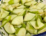Gambar langkah 1 resipi Apple Cramble Super Duber Easy.