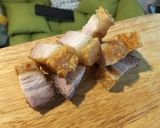 รูปขั้นตอนการทำที่ 1 ของ หมูกรอบผัดผงกะหรี่
